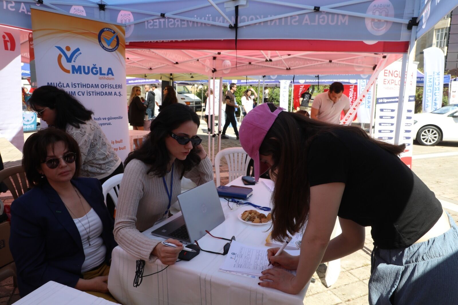 Muğla İstihdam Ofisleri Kariyer Şenliği’nde Gençlerle Buluştu (2)