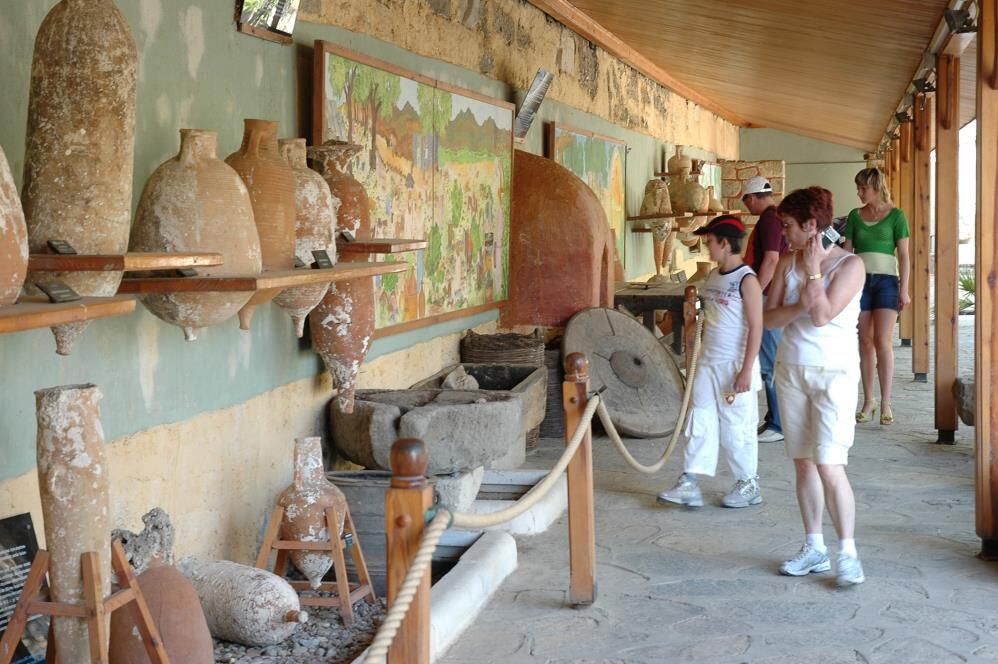 A W695944 02