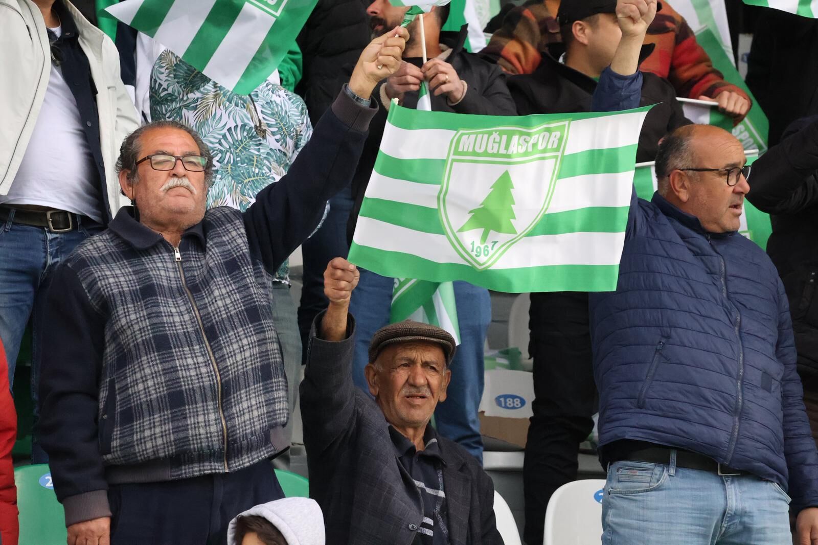 Muğlaspor Ilk Yarıyı Mağlup Tamamladı (6)