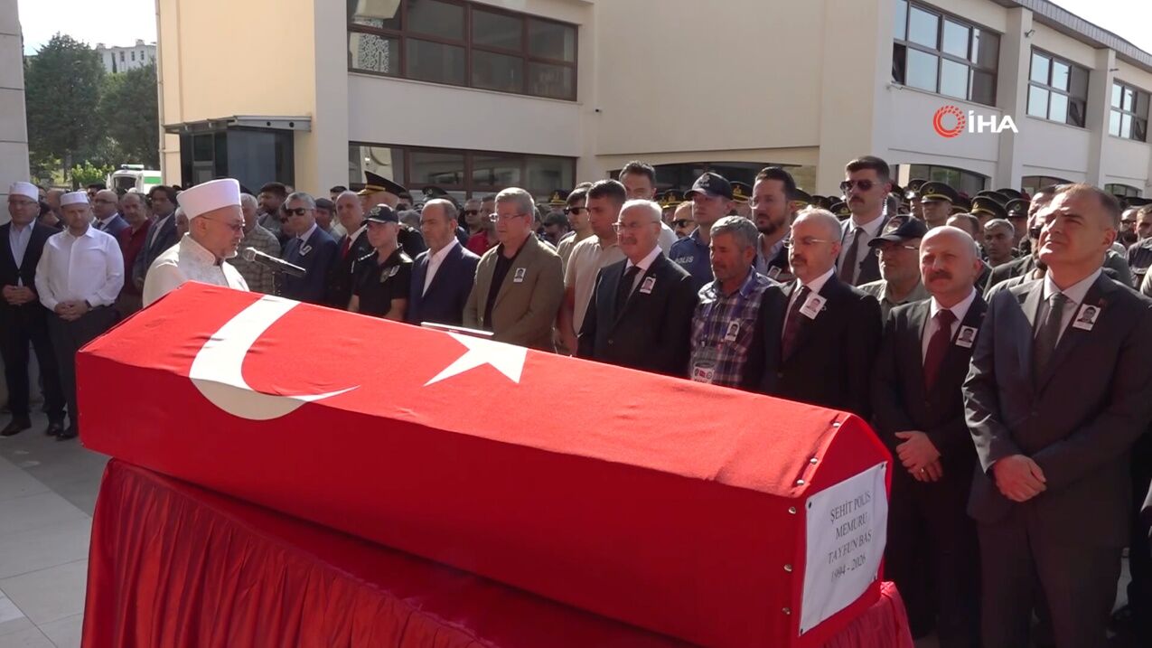 Şehit Polis Tayfun Baş Denizli’de Toprağa Verildi3