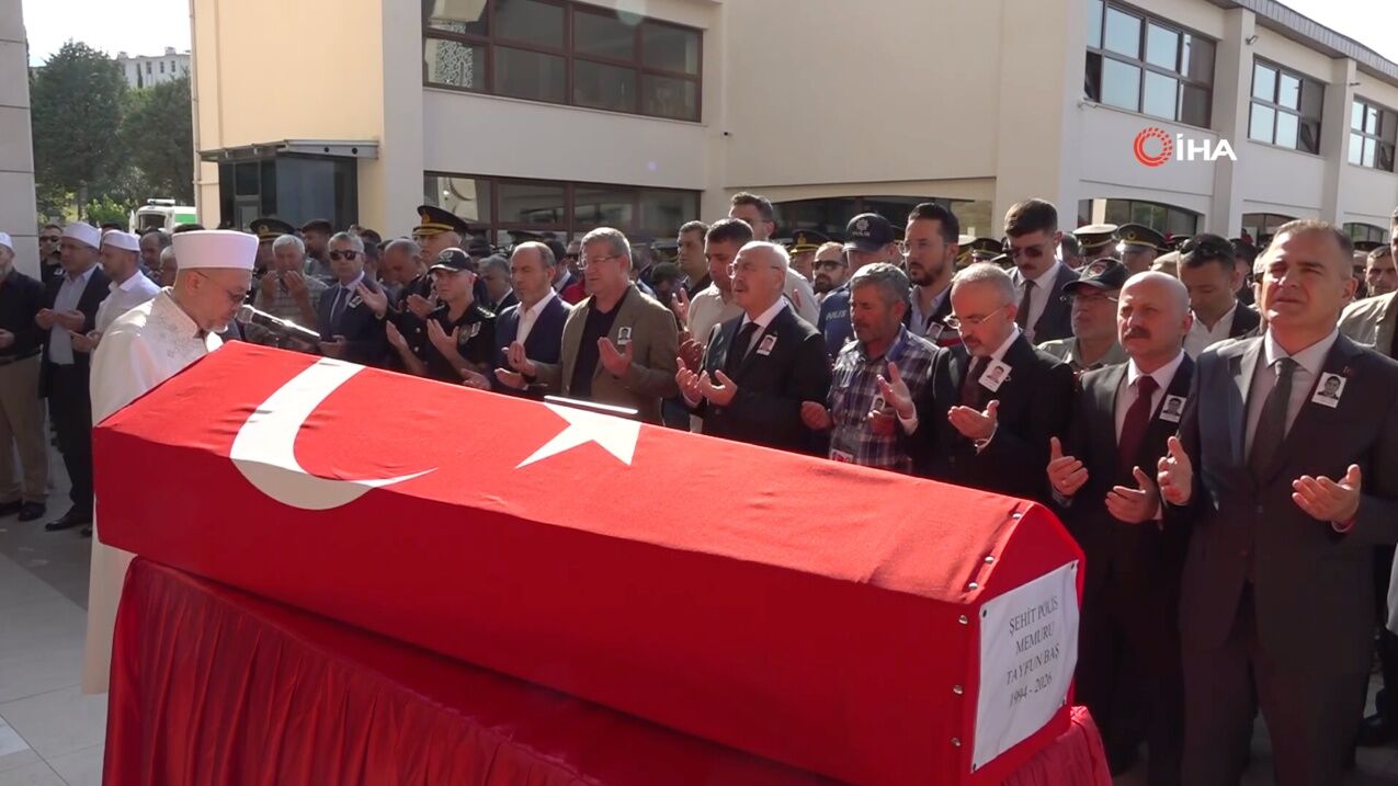 Şehit Polis Tayfun Baş Denizli’de Toprağa Verildi