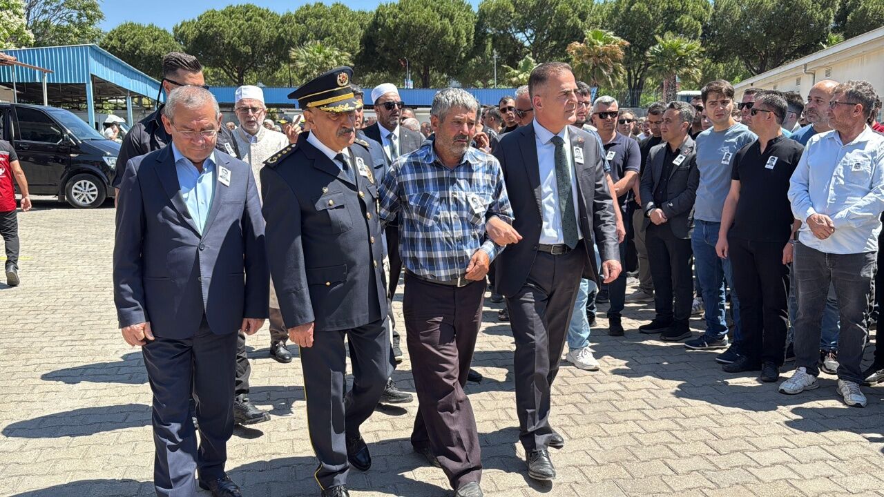 Şehit Polis Memuru Tayfun Baş Son Yolculuğuna Uğurlandıimg 5602