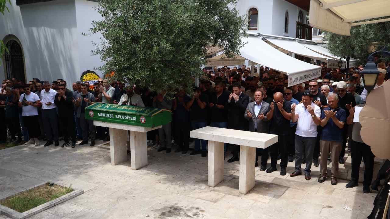 İş İnsanı Süleyman Baysal Son Yolculuğuna Uğurlandı (1)