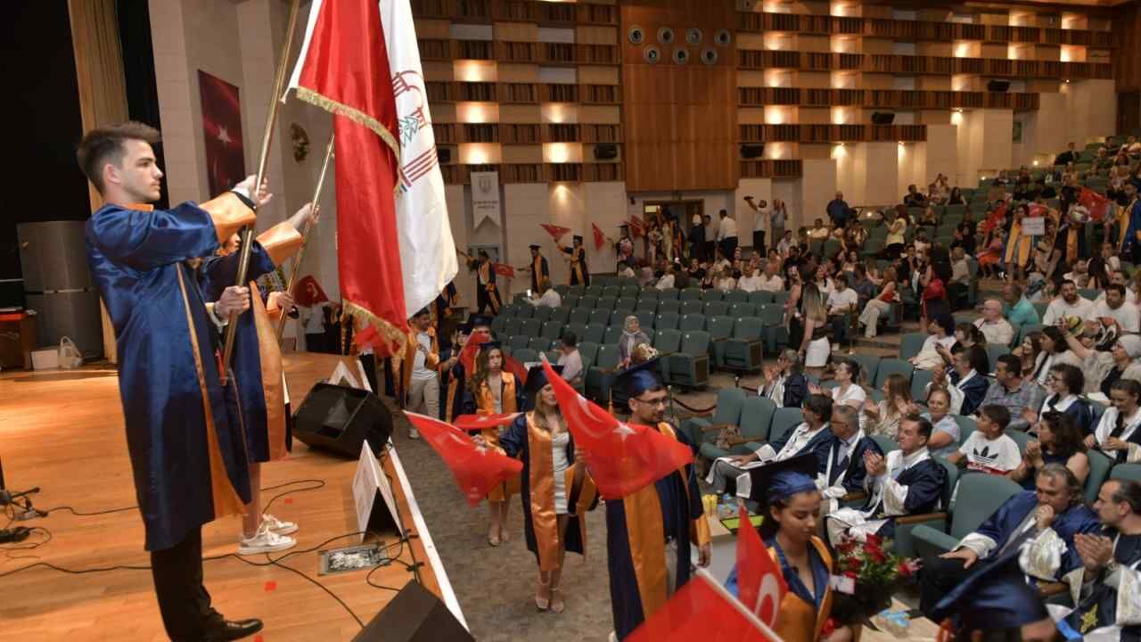Mskü Spor Bilimleri Fakültesi Mezunlarını Uğurladı (3)