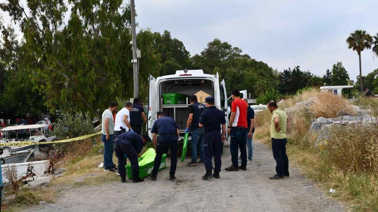Yaşındaki Adam Denize Düşerek Hayatını Kaybetti (3)