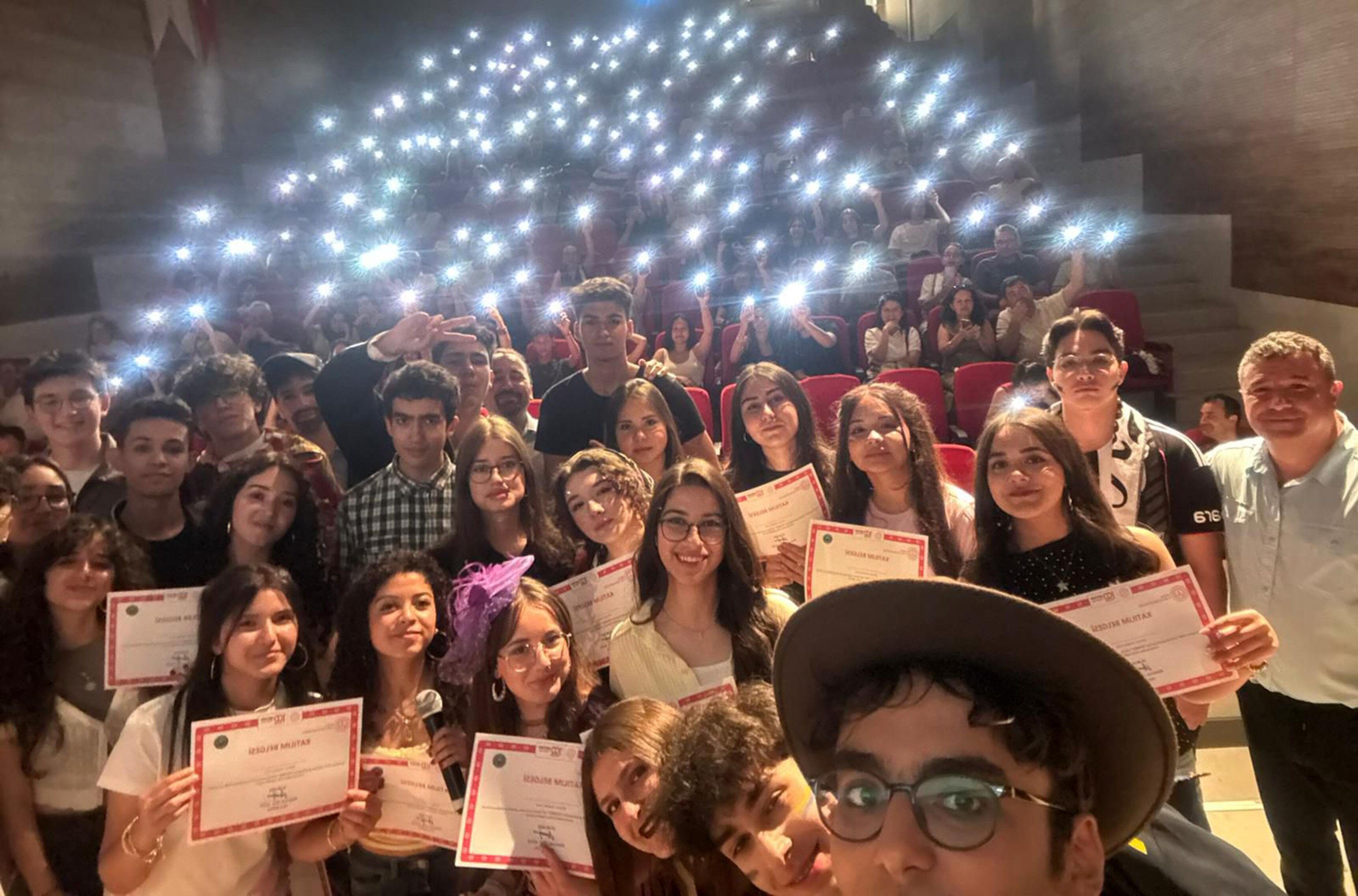 Menteşe Anadolu Lisesi Öğrencilerinden Otobüs Oyunu (1)