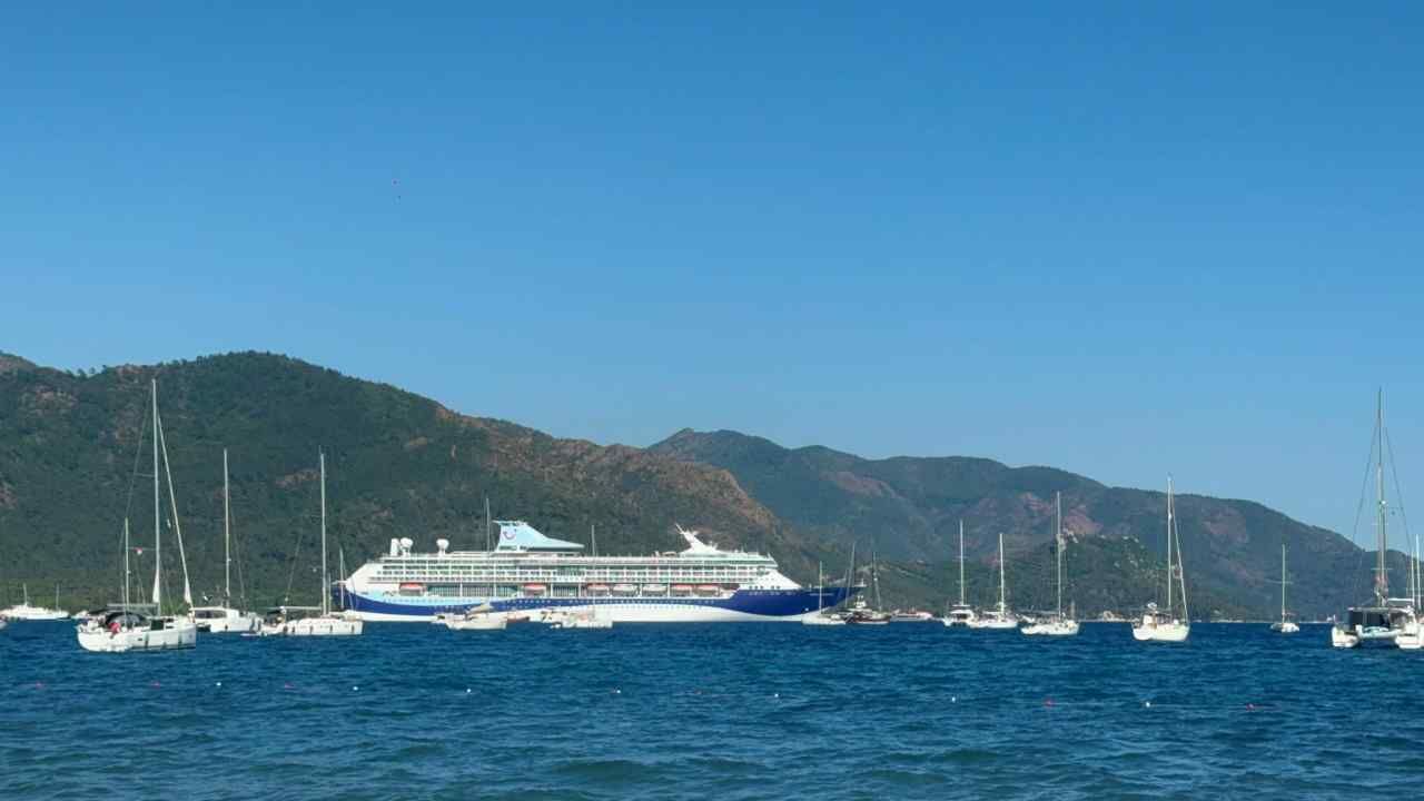 Marmaris’e Üç Dev Kruvaziyerle 12 Bin Ziyaretçi Geliyor (3)