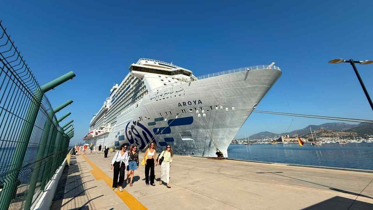 Bodrum Dev Kruvaziyer Aroya’yı Ağırladı (2)