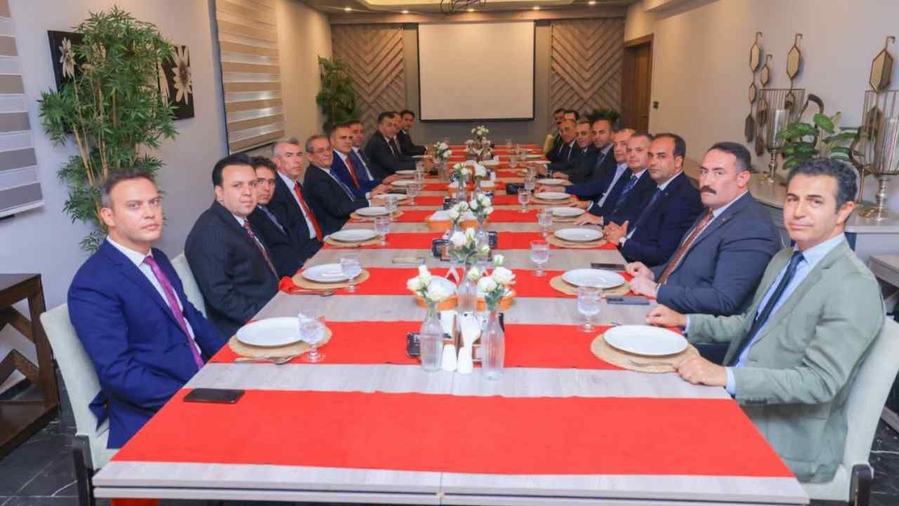 Muğla Valisi Akbıyık Mülki Amirlerle Vedalaştı (2)