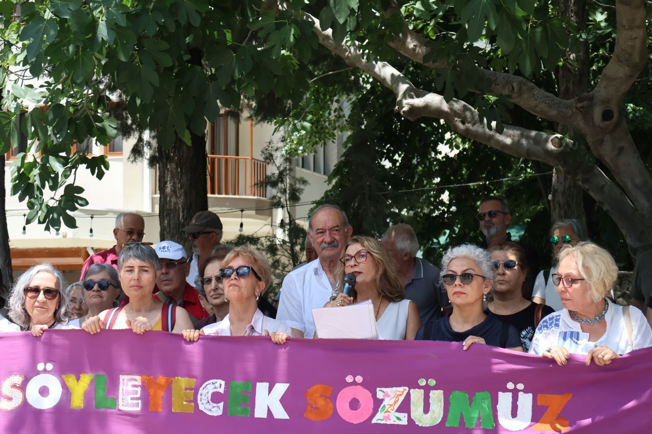 Kadın (1)