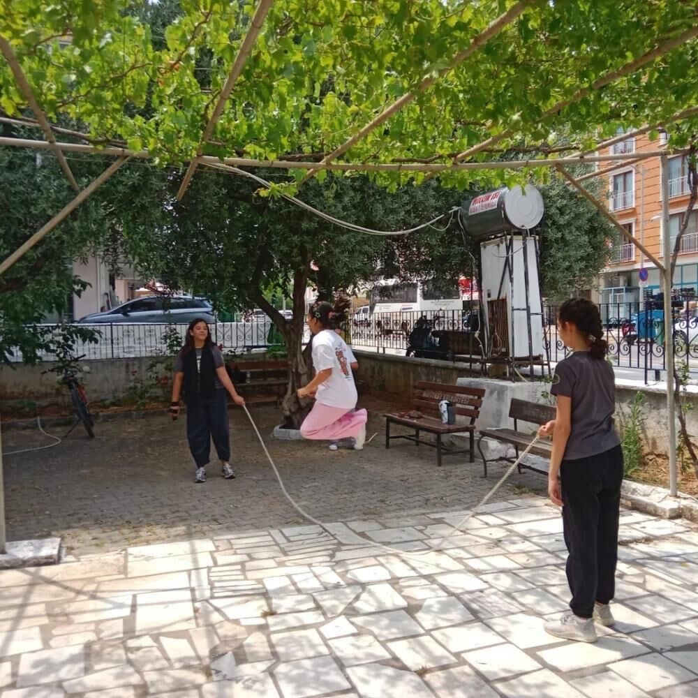 Gönüllü Gençlerden Çocuklara Anlamlı Etkinlik (3)