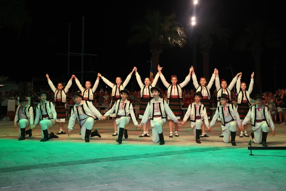 Bodrum’da Uluslararası Dans Festivali Renkli Görüntülere Sahne Oldu (2)