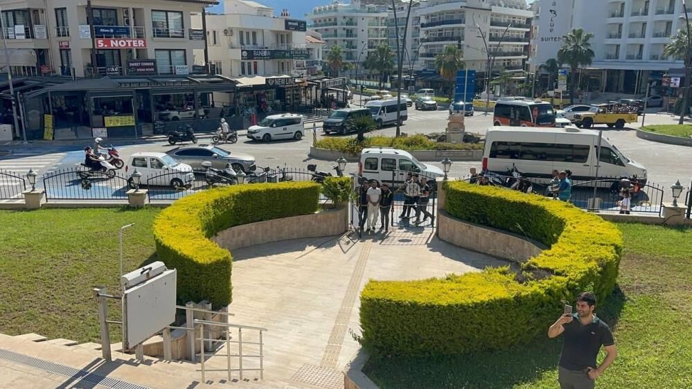 Marmaris’te Restorana Silahlı Saldırı Soruşturmasında 5 Şüpheli Adliyeye Sevk Edildi (1)