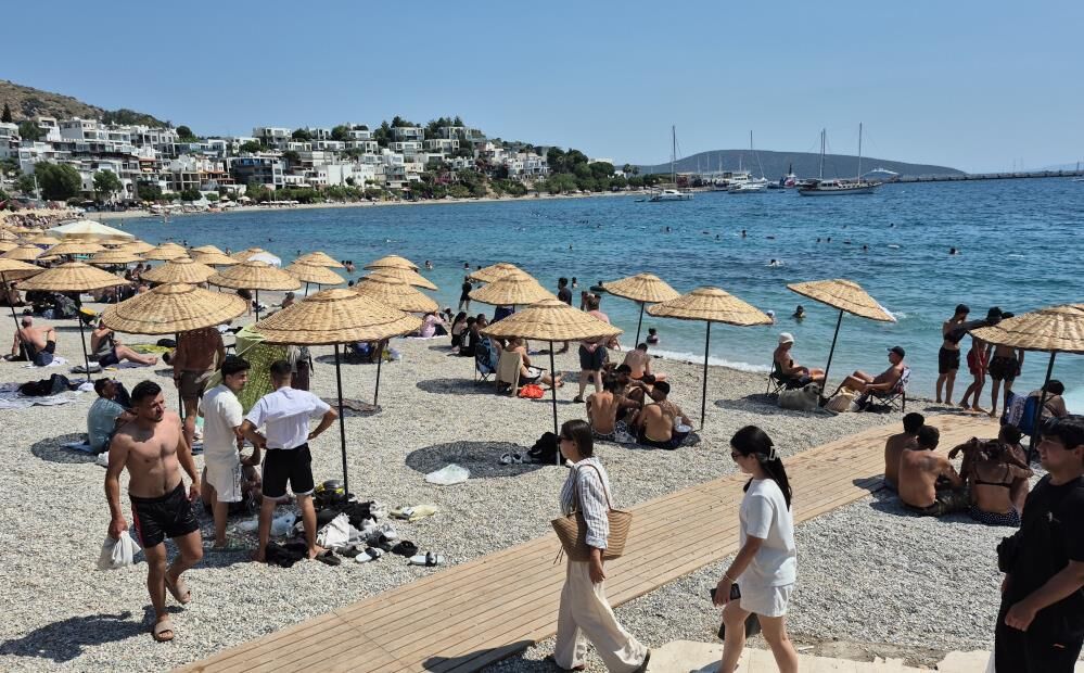 Bodrum’da Yaz Sıcakları Başladı, Sahiller Doldu (2)