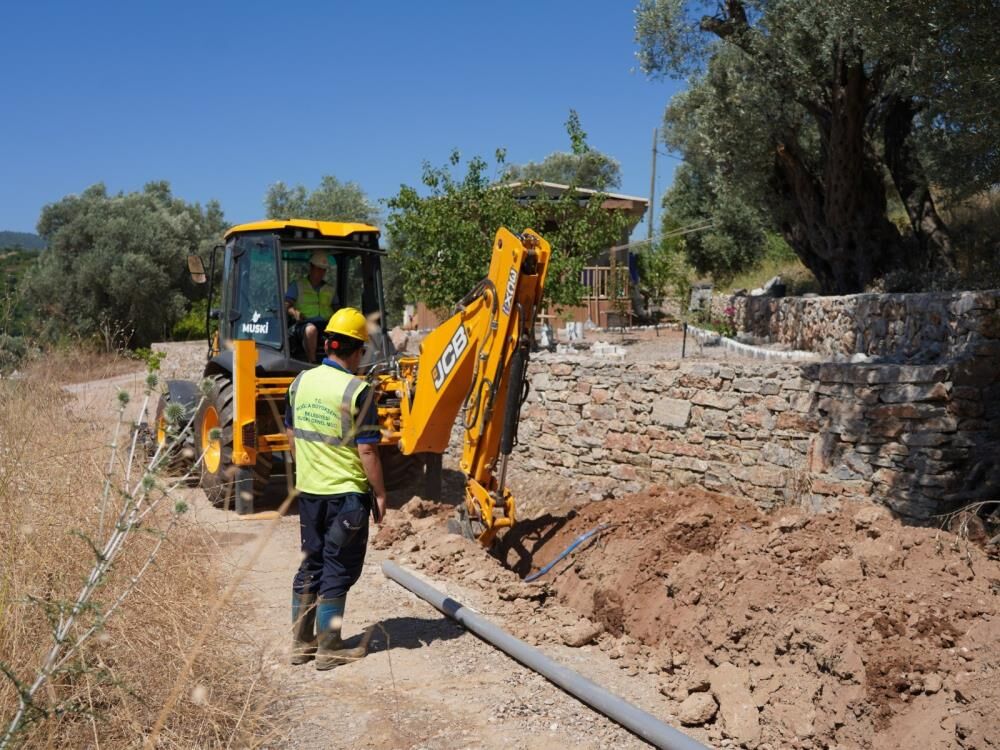 Zeytinköy’de İçme Suyu Hatları Yenileniyor (3)
