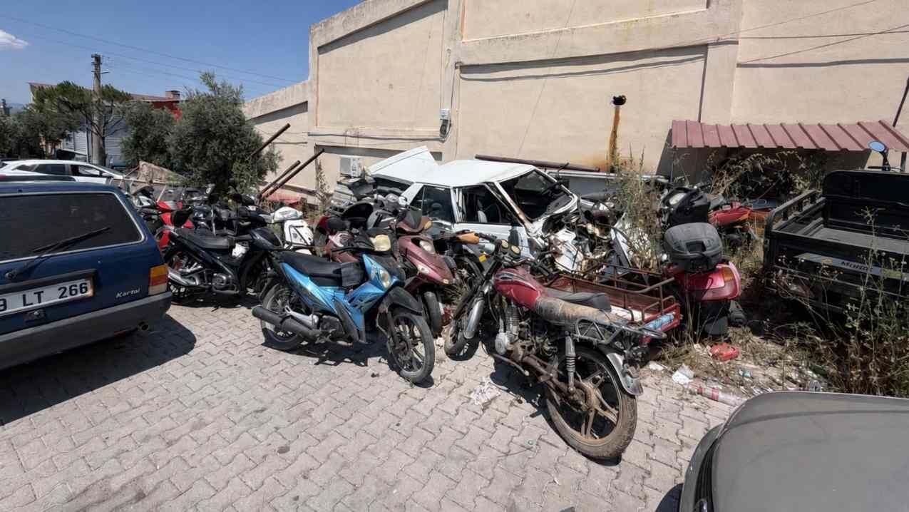 Yatağan’da Hurda Araçlar Kaldırıldı (3)