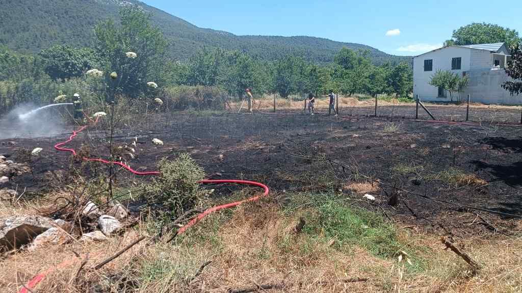 Menteşe’de Arazi Yangını Kontrol Altına Alındı (3)