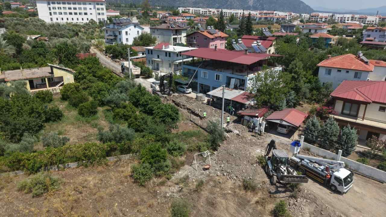Muski̇ Toparlar’da Kanalizasyon Sorununu Çözüyor (1)