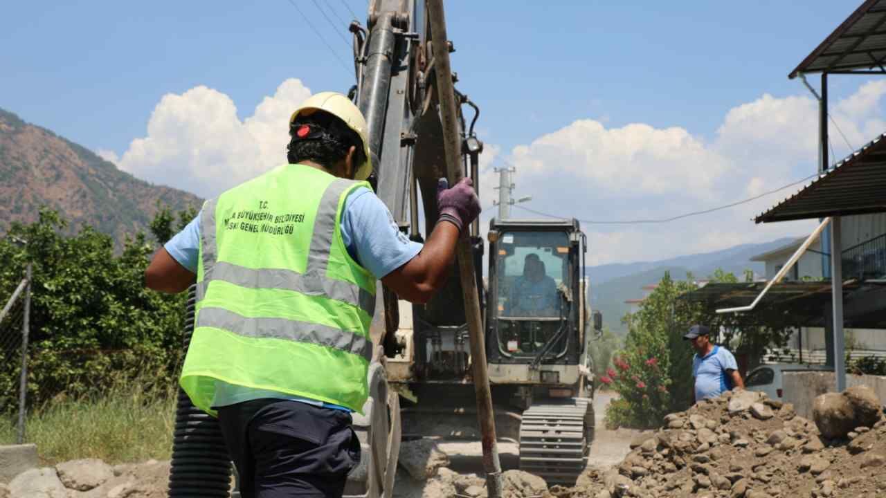 Muski̇ Toparlar’da Kanalizasyon Sorununu Çözüyor (4)