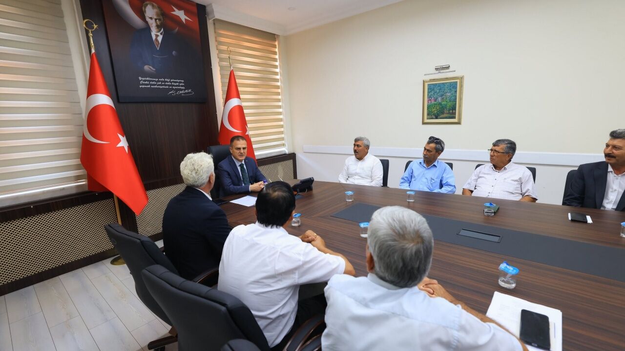 Vali Akbıyık, Milaslı Muhtarlarla Bir Araya Geldi3