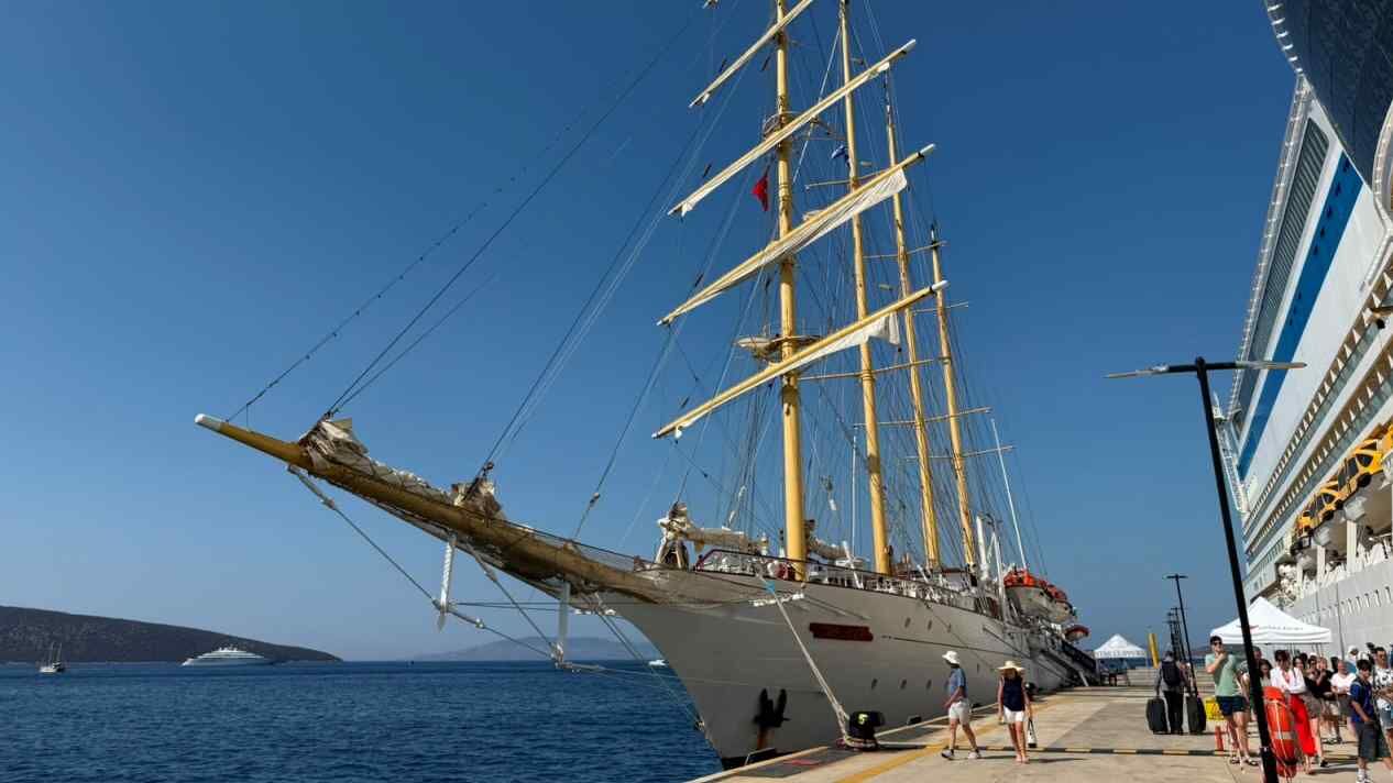 Bodrum’a 3 Kruvaziyerle 2 Bin 761 Turist Akını (2)