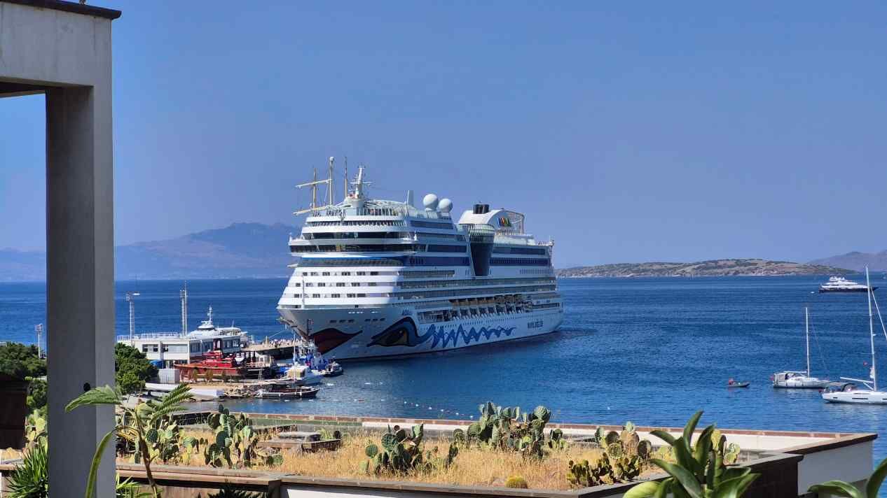 Bodrum’a 3 Kruvaziyerle 2 Bin 761 Turist Akını (3)