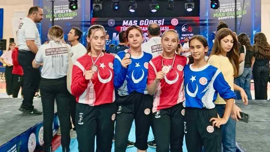Köyceğiz Gençlikspor’dan Çifte Şampiyonluk (2)