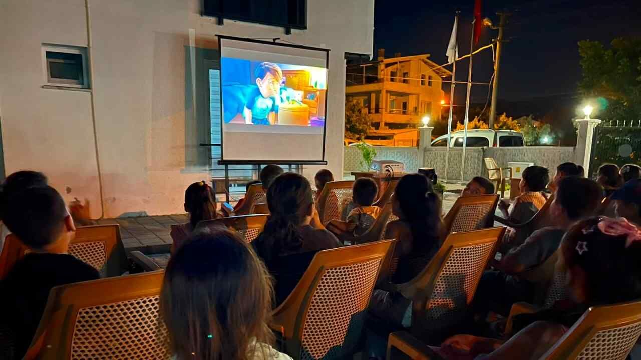 Büyükşehirden Çocuklara Karne Hediyesi Sinema (2)