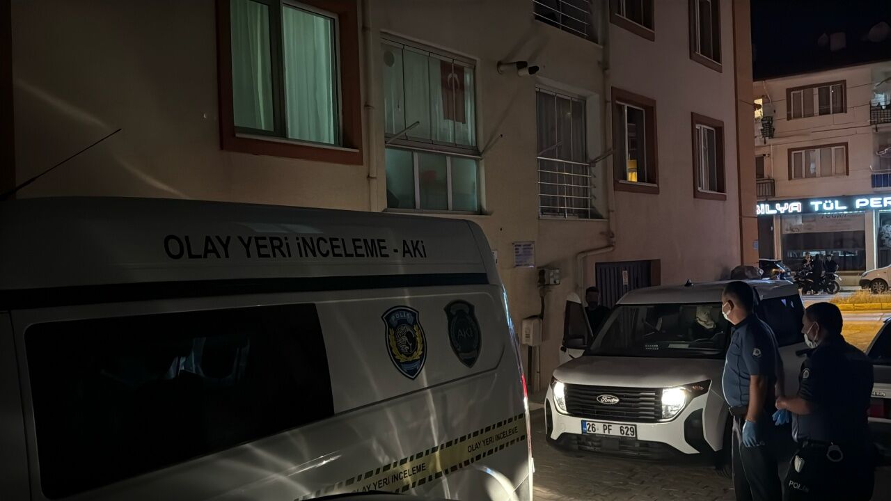 Yalnız Yaşadığı Evde Günler Sonra Ölü Bulundu2