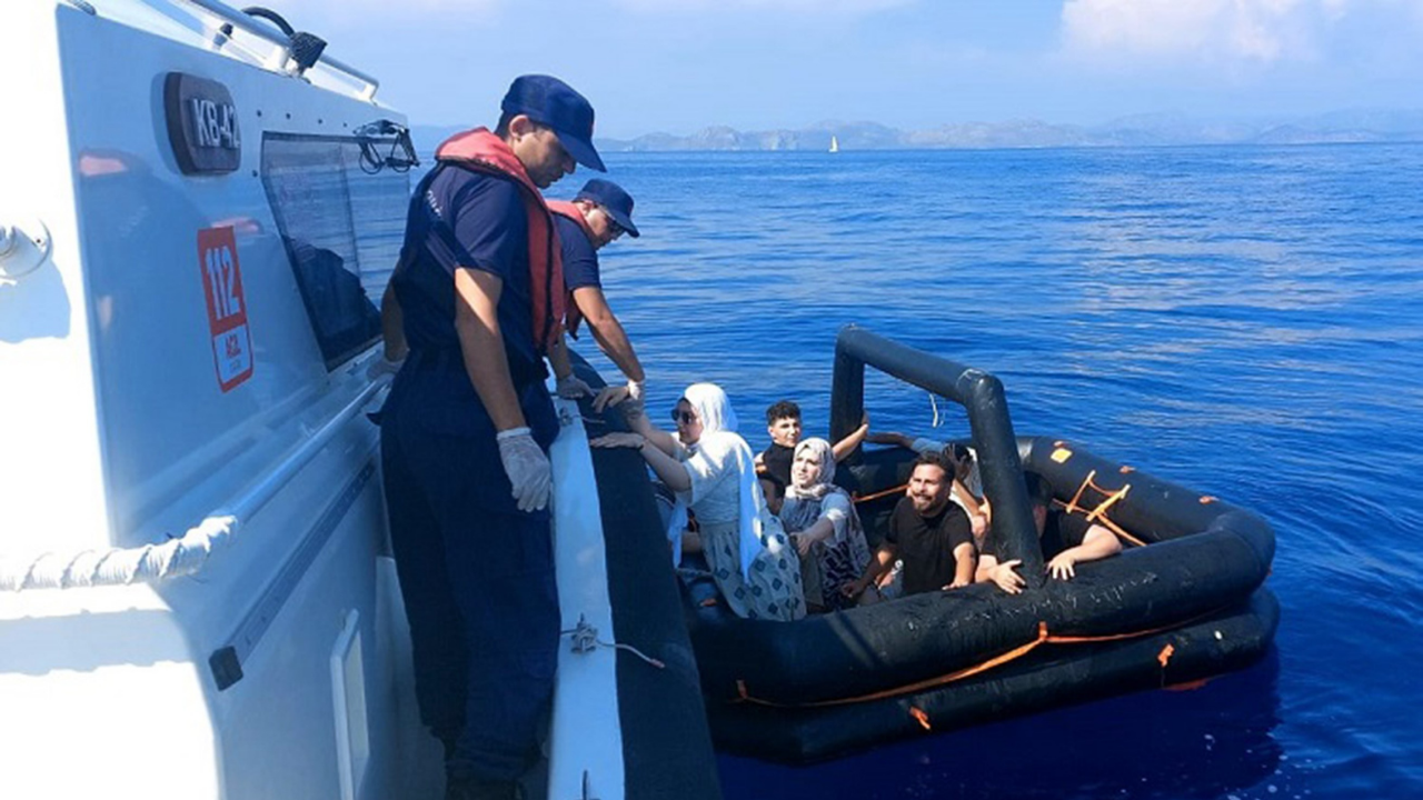Yunan unsurlarının geri ittiği göçmenler kurtarıldı