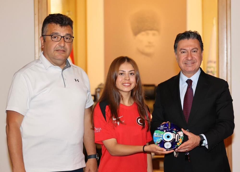 Hazal Burun Dünya Kupası Finalleri’ne Yükseldi (2)-1
