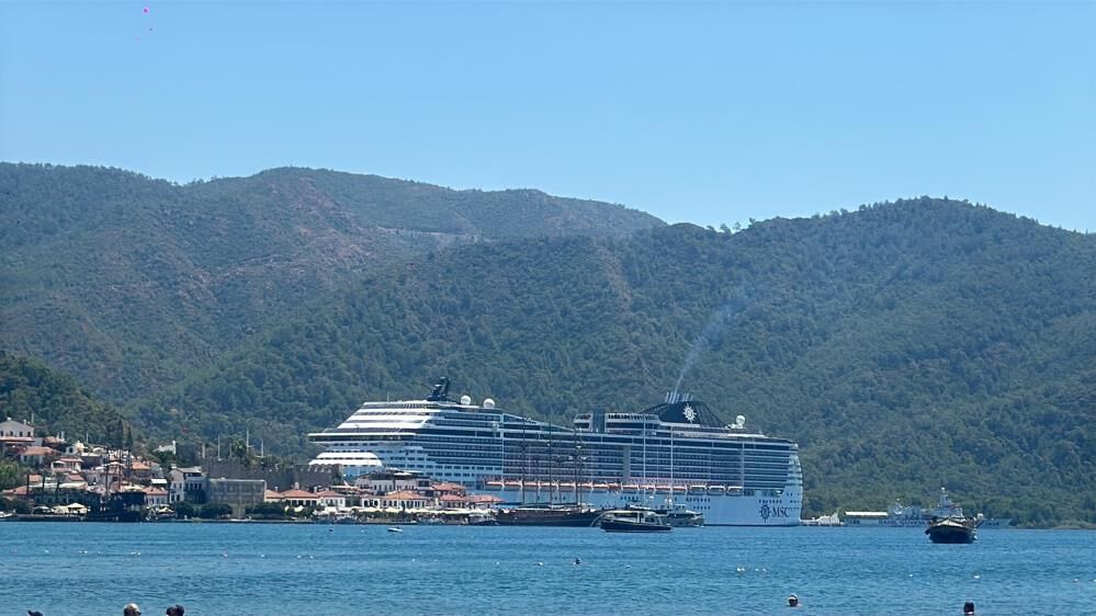Dev Kruvaziyer Marmaris’e 4 Bin 111 Turist Getirdi (1)