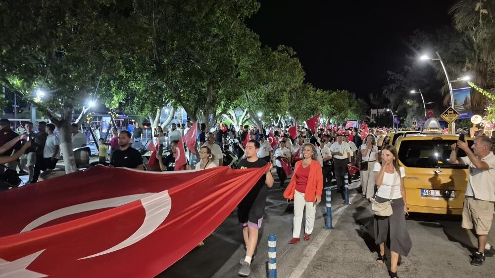 Bodrum’da 15 Temmuz’un 10’Uncu Yılında Milli Birlik Yürüyüşü (4)