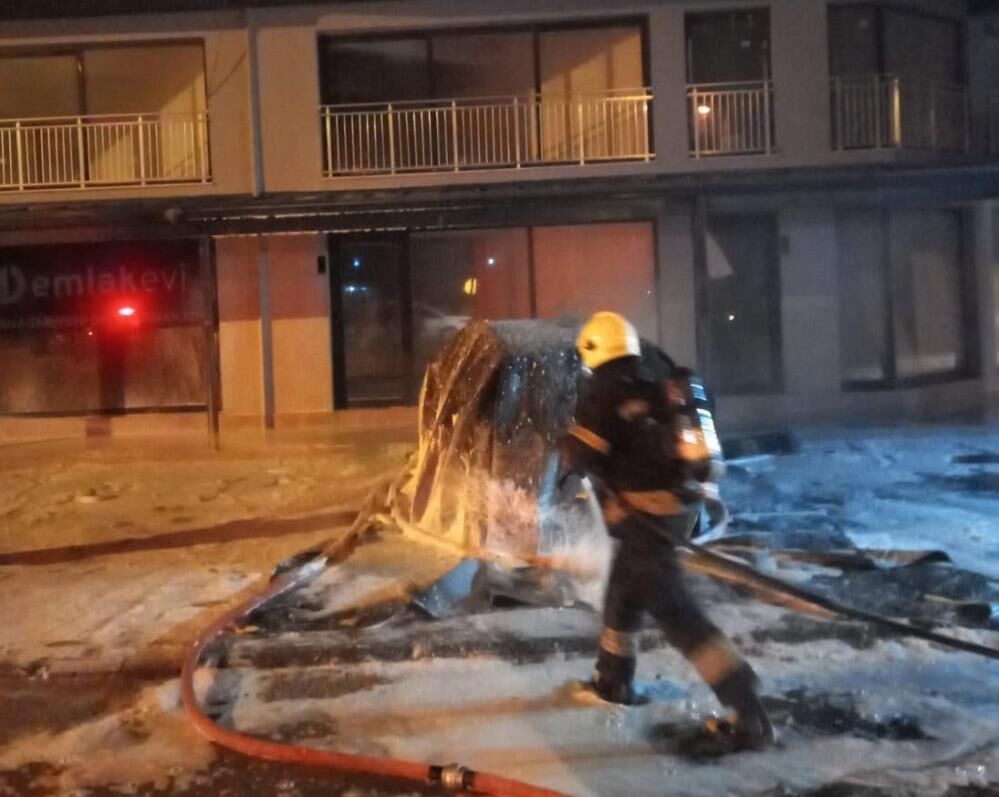 Dalaman’da Elektrikli Araç Yangını Korkuttu (1)
