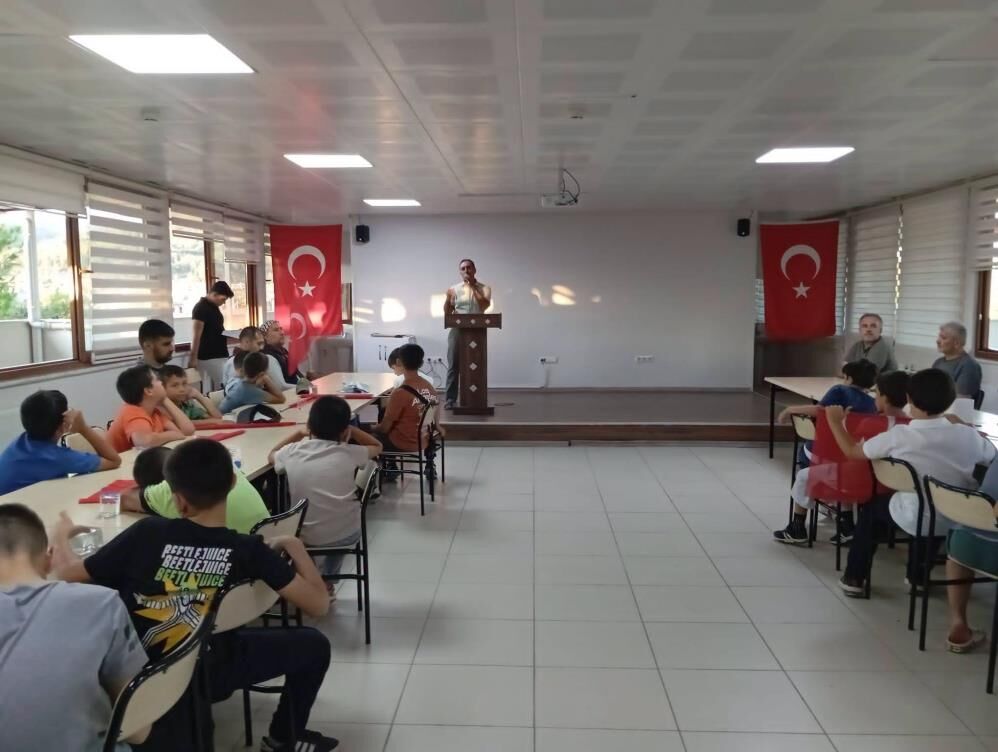 Menteşe’de Öğrencilerden Şehitlere Vefa, Gazze’ye Destek (3)