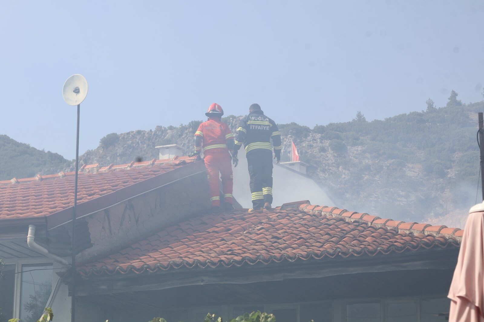 Menteşe’de Ev Yangını Bir Kişi Hayatını Kaybetti (1)