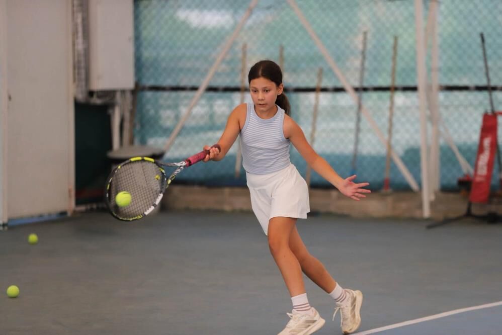 Menteşe’de Ücretsiz Tenis Kurslarında Ilk Servisler Atıldı (1)