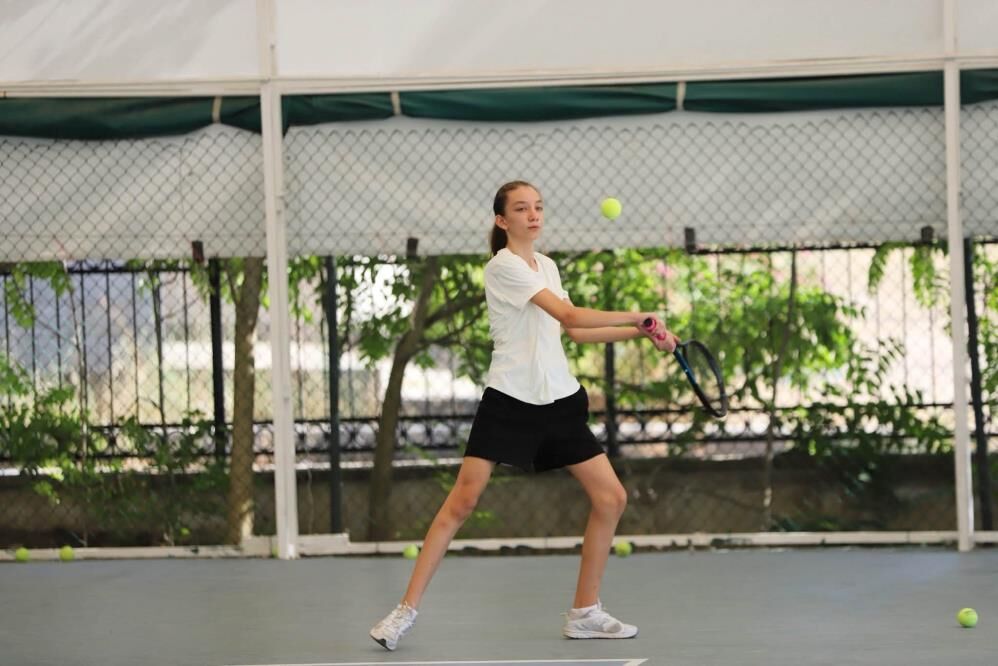 Menteşe’de Ücretsiz Tenis Kurslarında Ilk Servisler Atıldı (3)