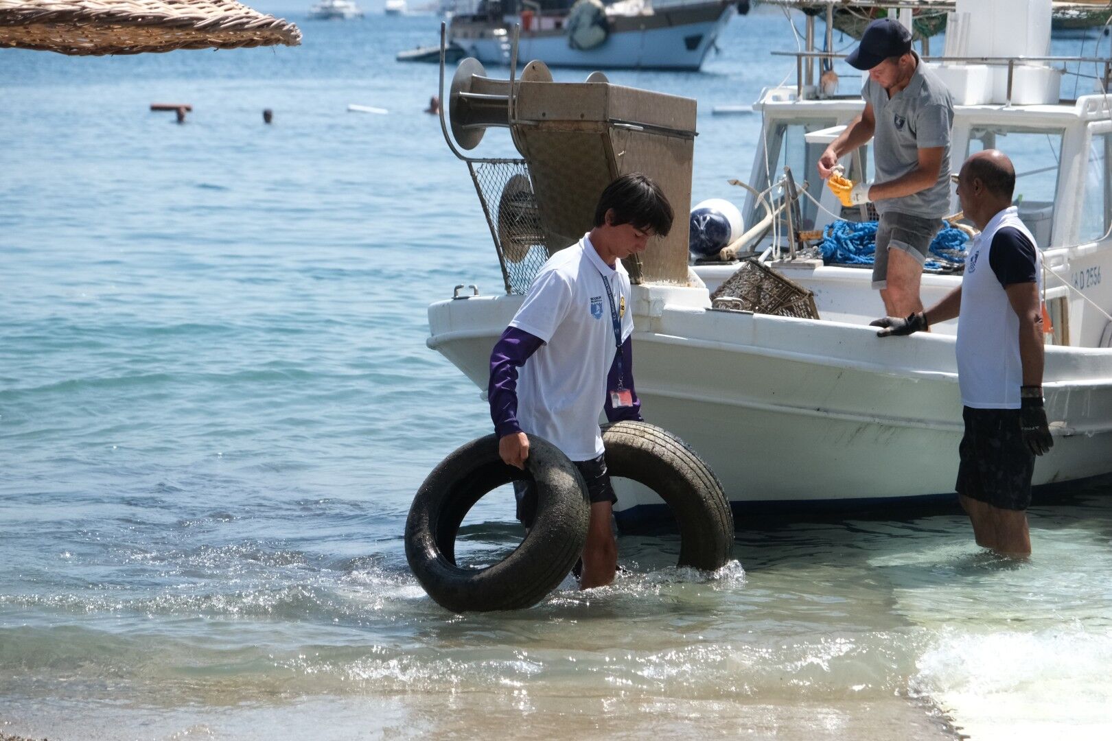 Türkbükü’nde Deniz Dibinden 650 Kilogram Atık Çıkarıldı (3)