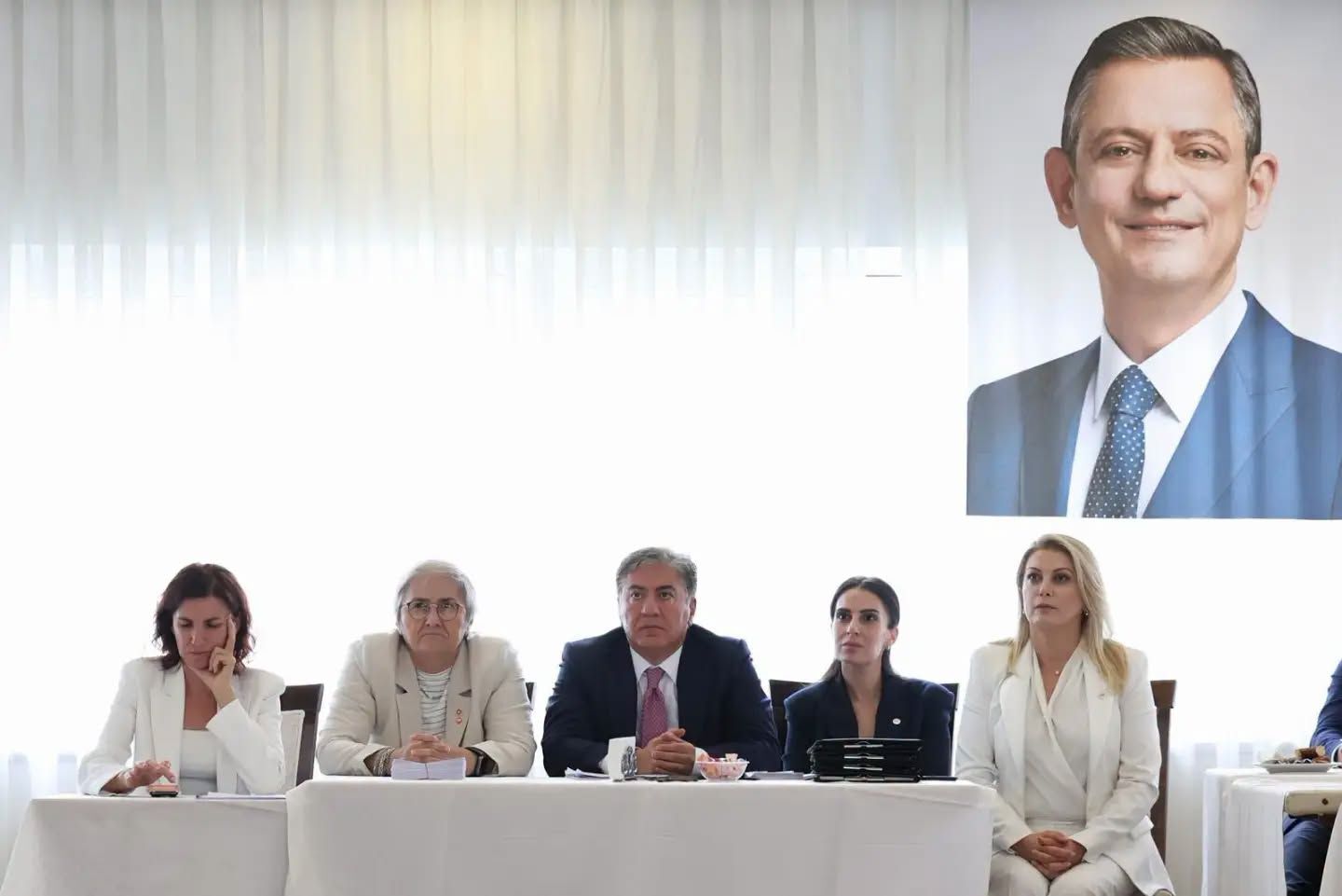 Gizem Özcan, Özgür Özel’in A Takımında Yer Aldı (1)