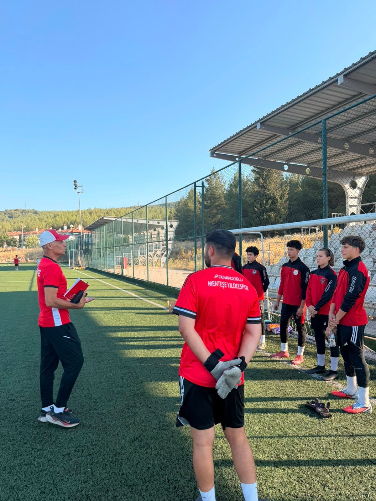 Tff Kaleci Koordinatörü Boğuşlu Gençlerle Buluştu (2)