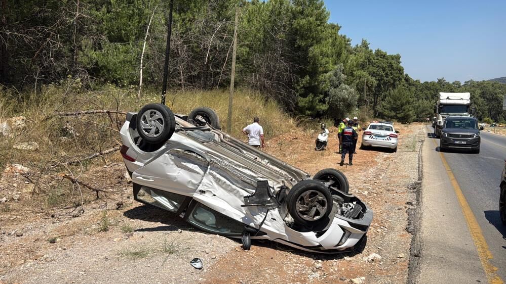 Bodrum'da Hatalı Sollama Kazası Kameraya Yansıdı (3)