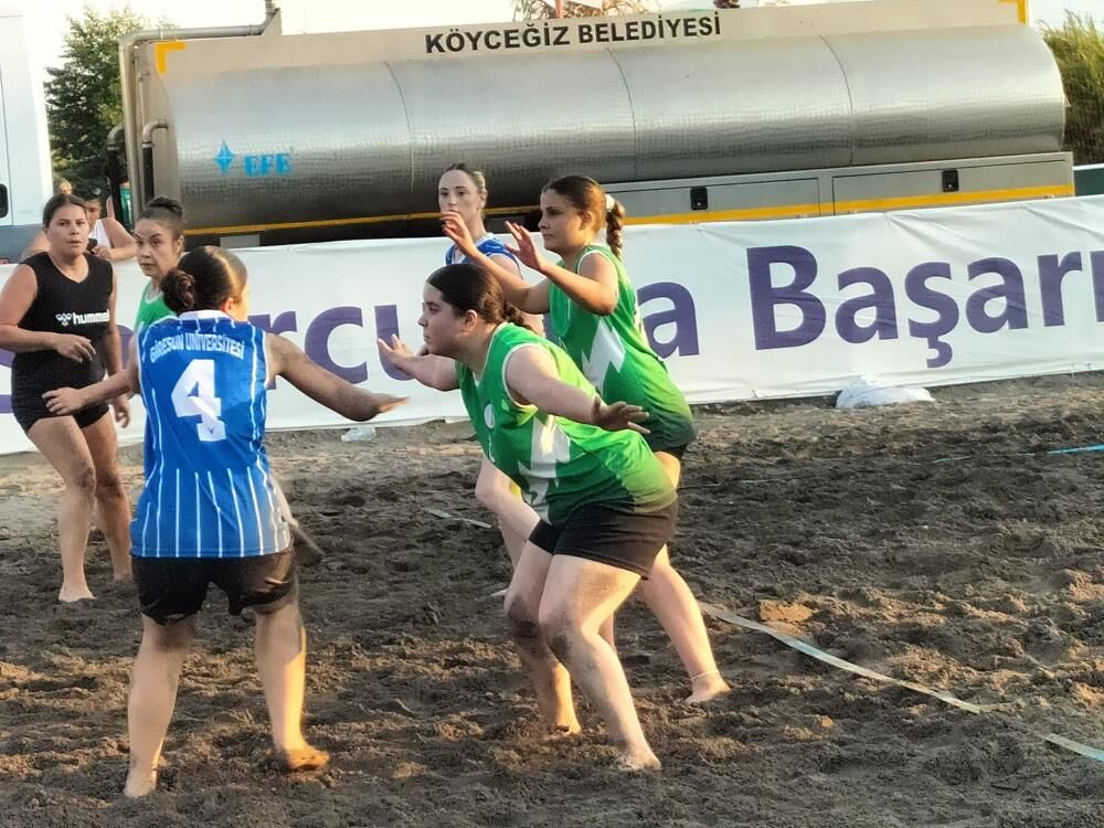 Köyceğiz’de Plaj Hentbolu Heyecanı Final Gününe Yaklaşıyor (1)