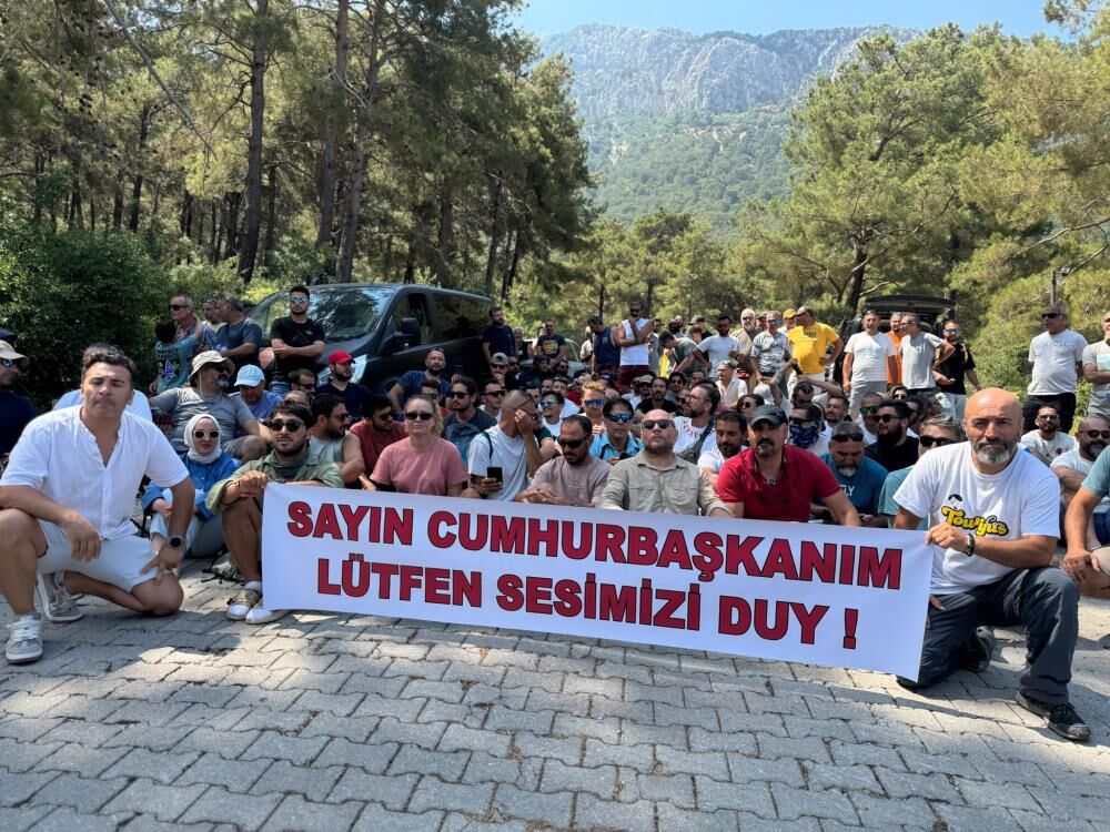 Fethiye'de yamaç paraşütü pilotları uçuş yapmama kararı aldı