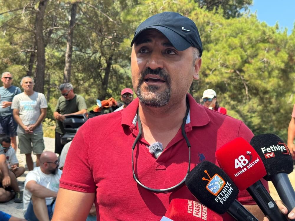 Fethiye'de Yamaç Paraşütü Pilotları, Artan Maliyetler Ve Sektörde Yaşandığını Belirttikleri Sorunlara Dikkat Çekmek Amacıyla Uçuş Yapmama Kararı Aldı (3)