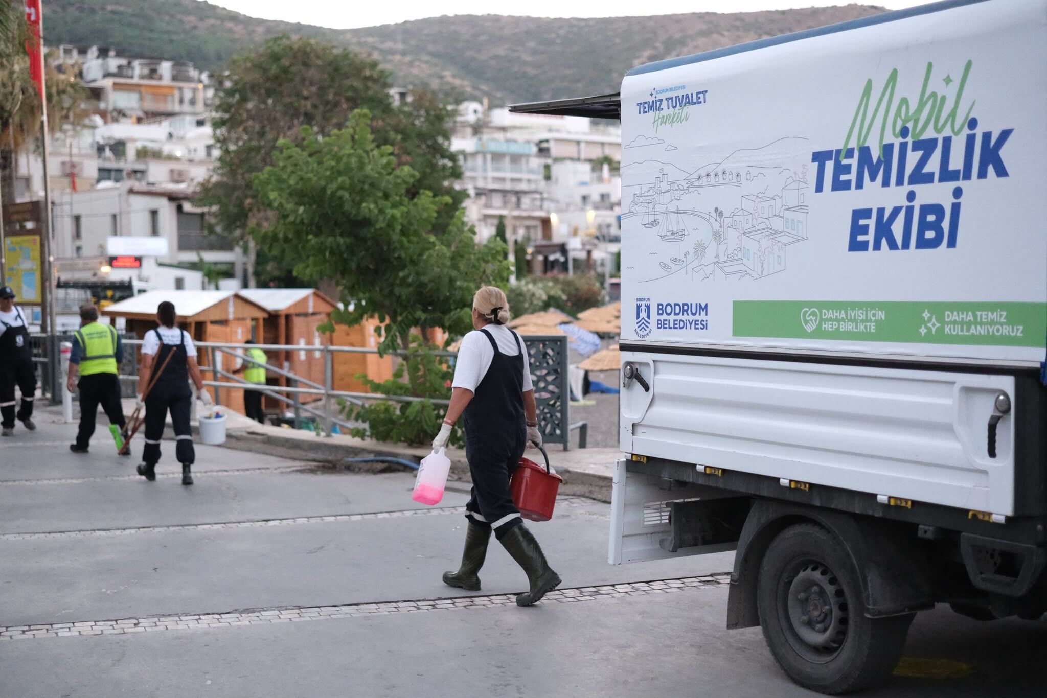 Mobil Temizlik Ekibi Görevde (14)