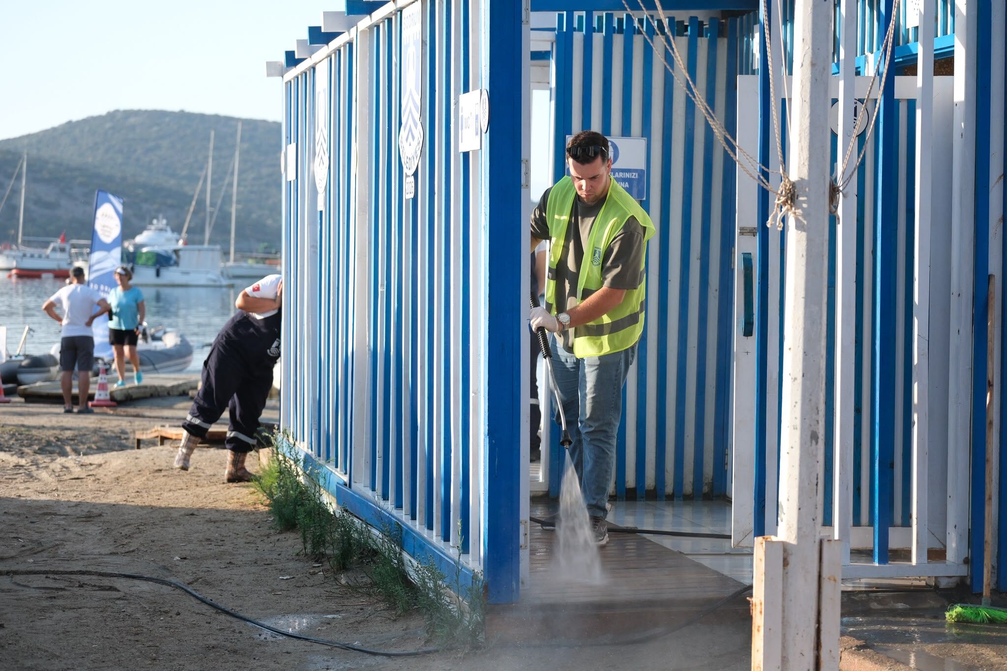 Mobil Temizlik Ekibi Görevde (4)