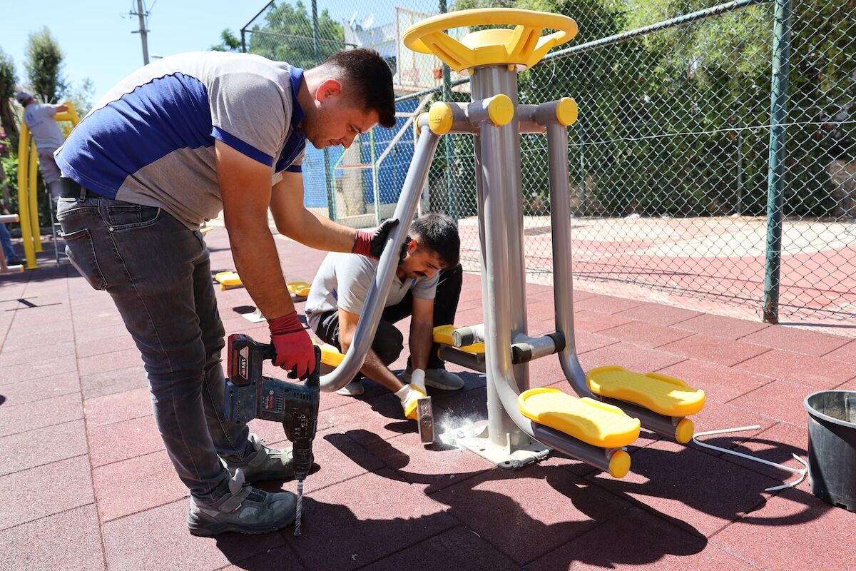 Uckuyular Parki Yenilendi Spor Oyun Alanlari