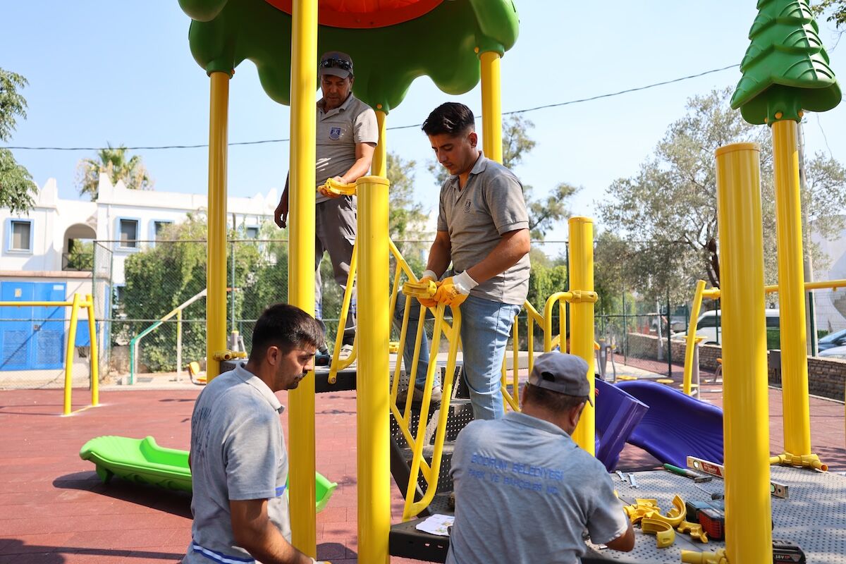 Uckuyular Parki Yenilendi Spor Oyun Alanlari.jpg2