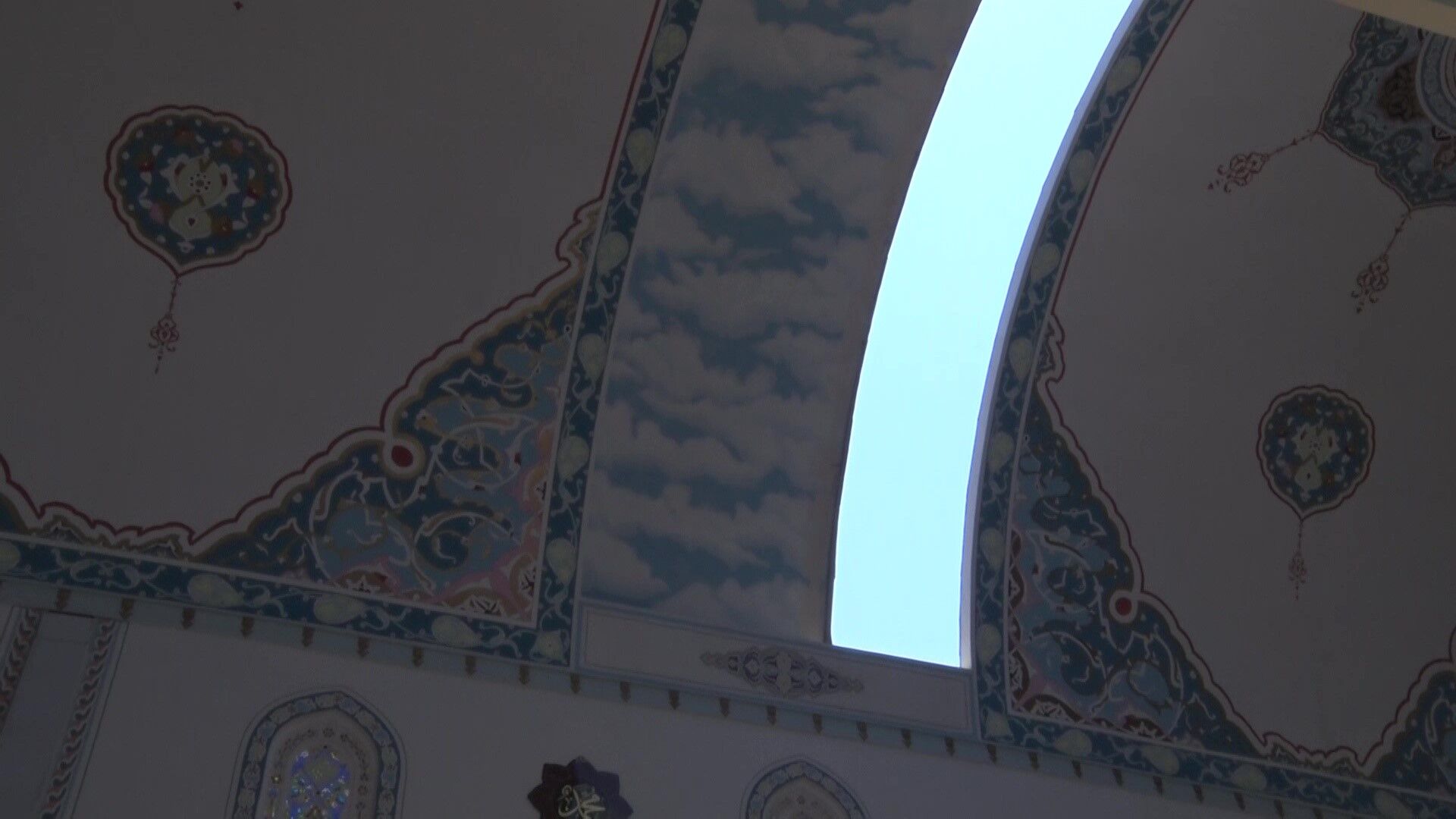 Otomobillerdeki Sunroof Sistemi Camiye Uyarlandi